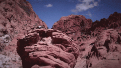 借几张画正在餐巾纸上的机械人模子图